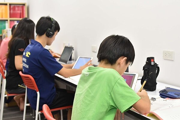 自立学習塾REDバンコクトンロー教室の雰囲気