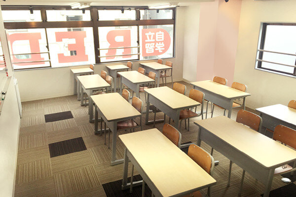自立学習塾RED錦糸町教室の雰囲気