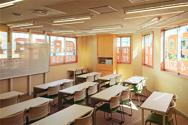 自立学習塾RED港南台教室の雰囲気