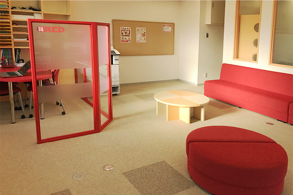 自立学習塾RED松山教室の雰囲気