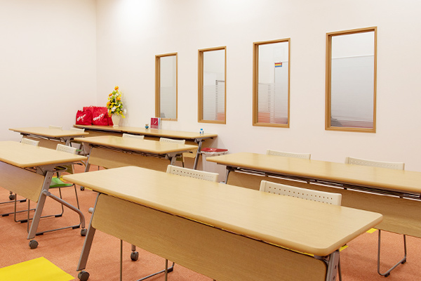 自立学習塾RED新潟女池アカデミースクエア教室の雰囲気