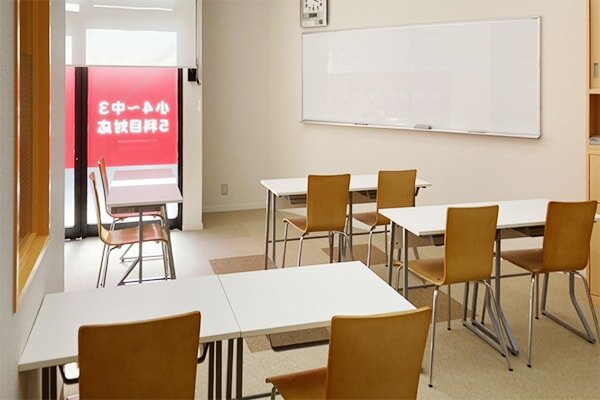自立学習塾RED牛久教室の雰囲気