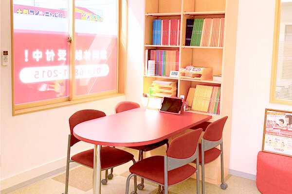 自立学習塾RED矢巾教室の雰囲気